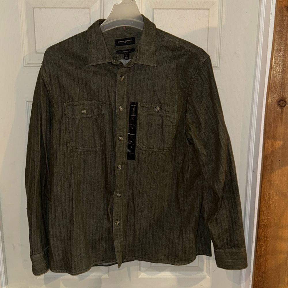 Banana Republic Button Down Jean Shirt - Size Large - NWT